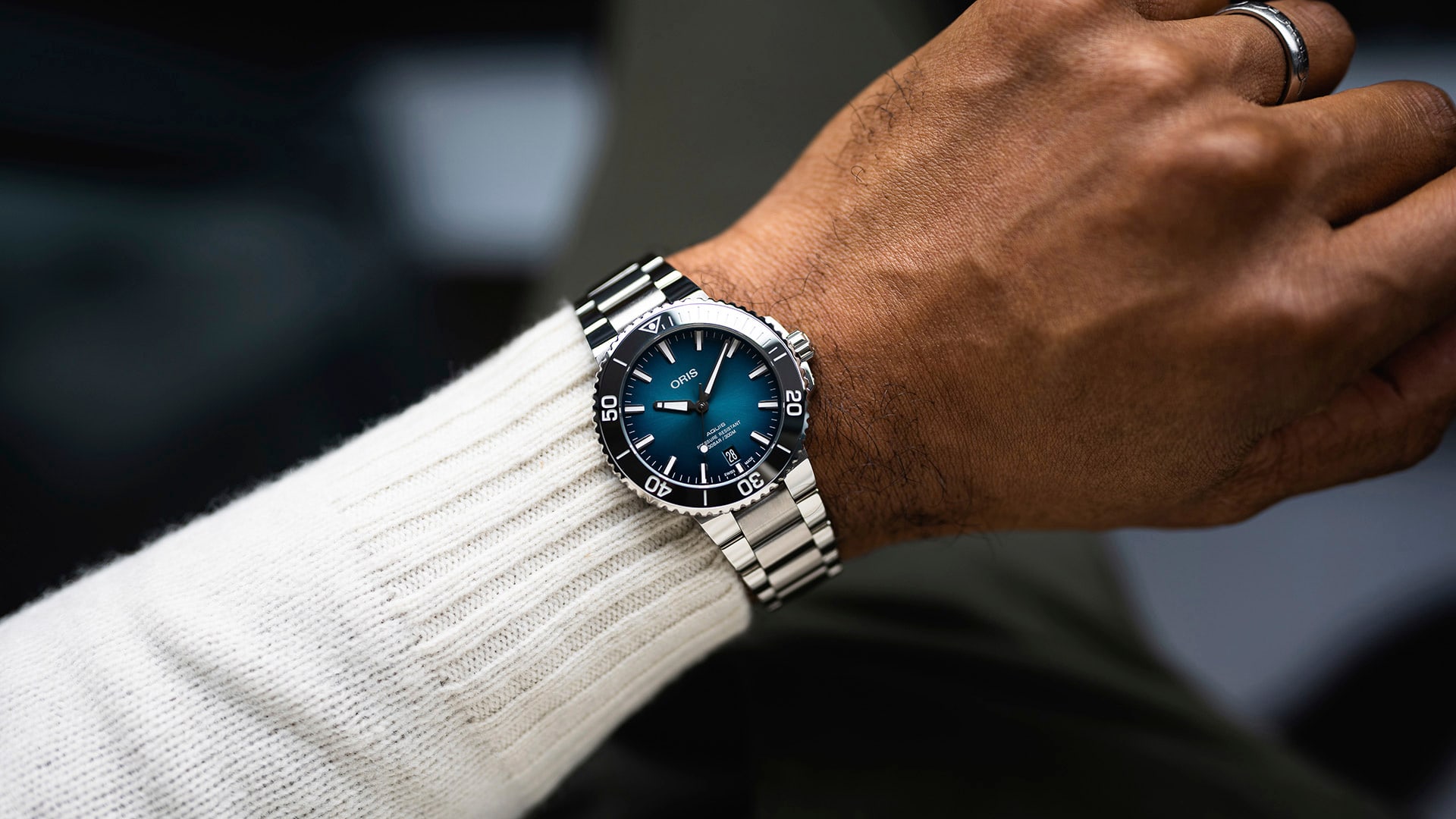 Aquis Date - 01 733 7732 4155-07 8 21 05PEB | Oris